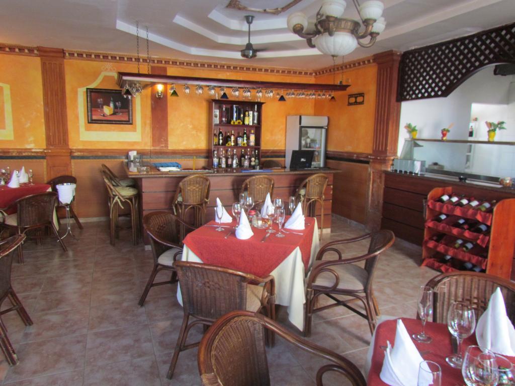 Hotel Dominicana Plus Bavaro Bagian luar foto
