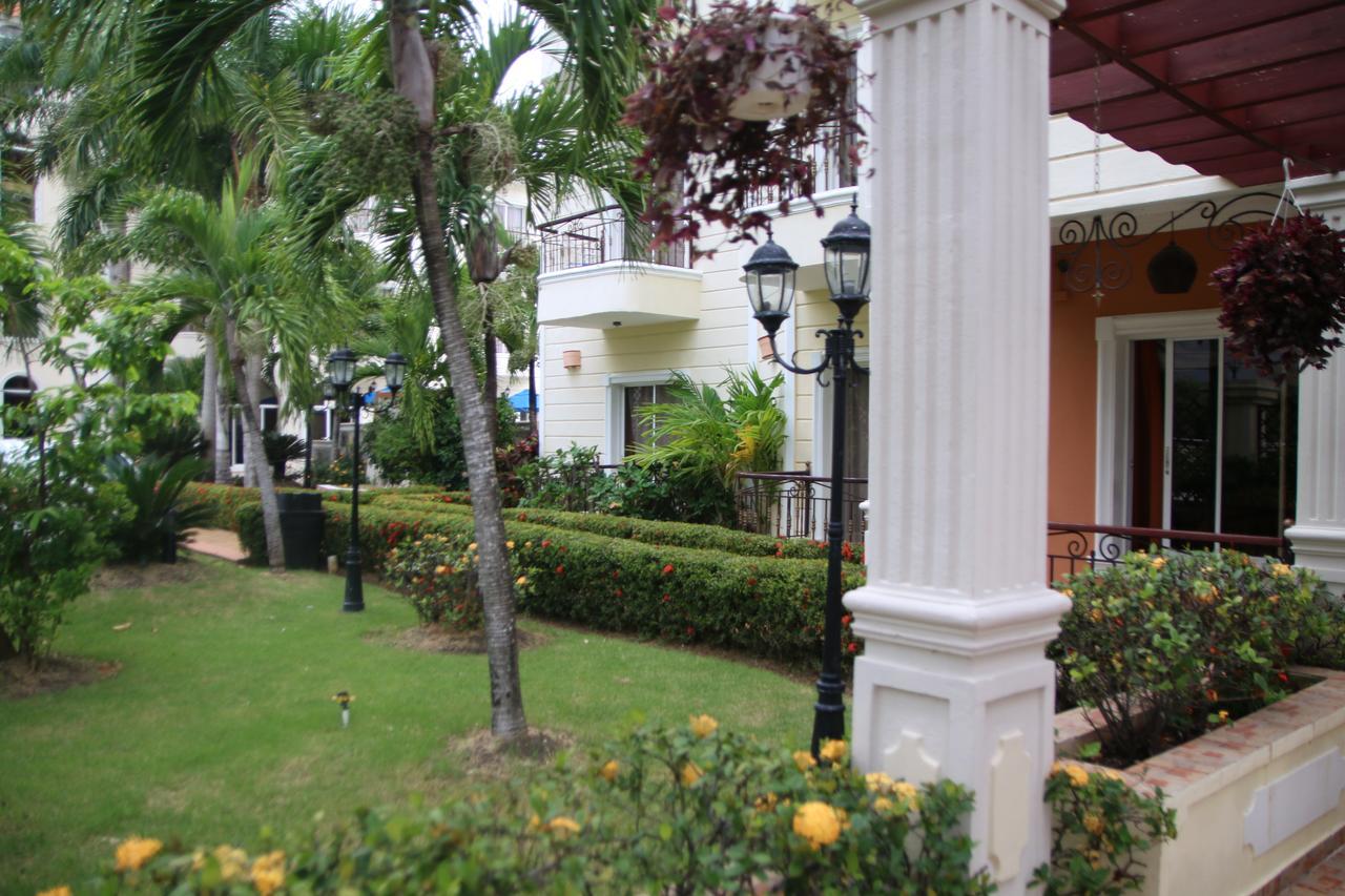 Hotel Dominicana Plus Bavaro Bagian luar foto