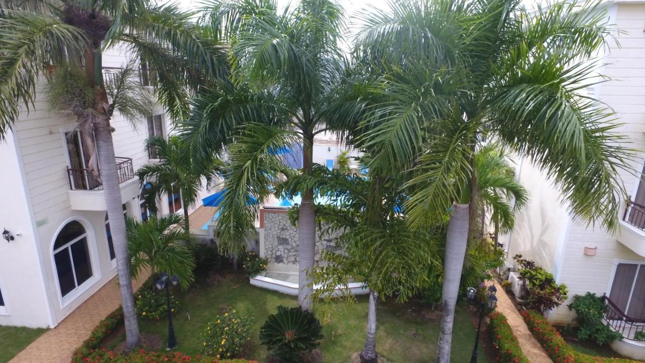 Hotel Dominicana Plus Bavaro Bagian luar foto
