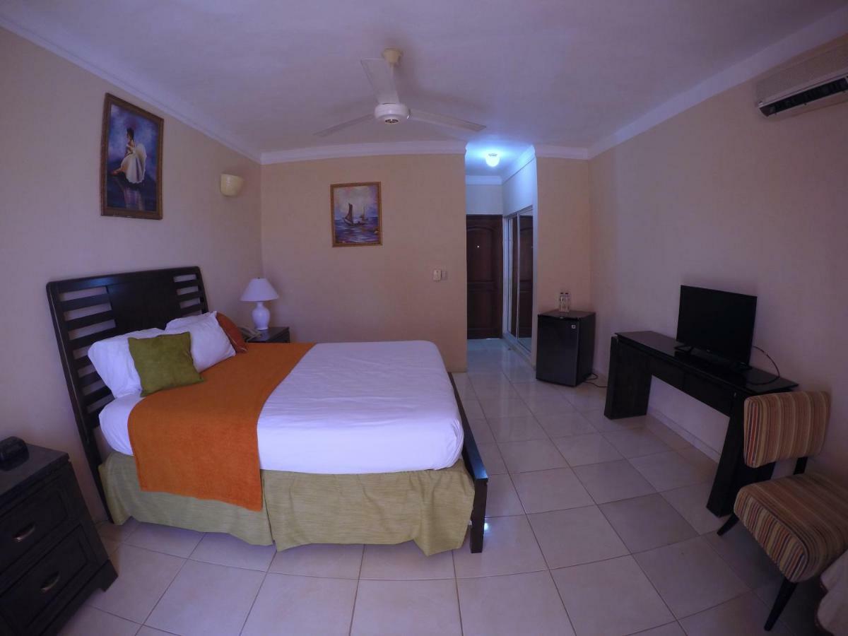 Hotel Dominicana Plus Bavaro Bagian luar foto